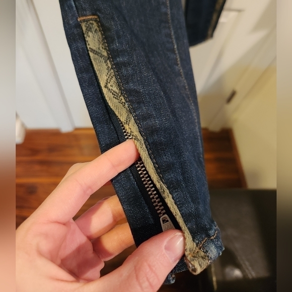 Pilcro by Anthropologie Zipper and Detail Ankle High Rise Skinny Jeans Sz 26 - Picture 2 of 12